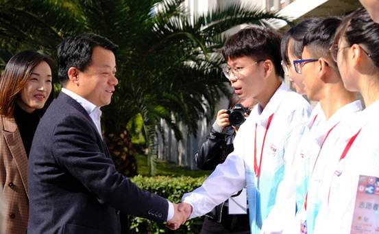 说明:C:\Users\Administrator\Desktop\DSCF0439_看图王.JPG